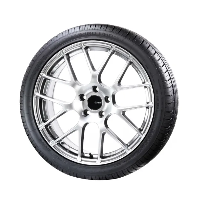GT Radial Champiro UHP A/S